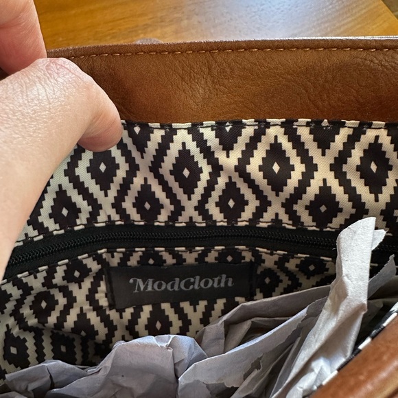 NWT ModCloth Brown Faux Leather Crossbody Bag - Picture 5 of 5